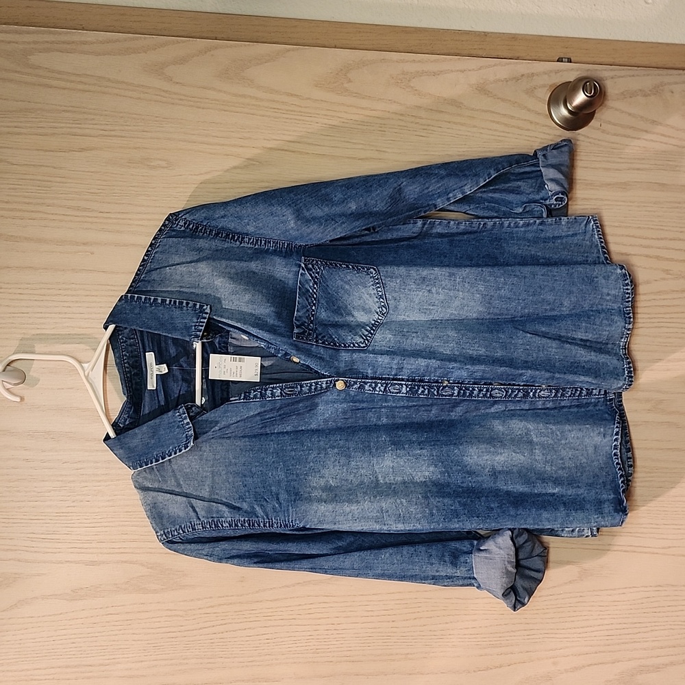 Maurices Button up shirt